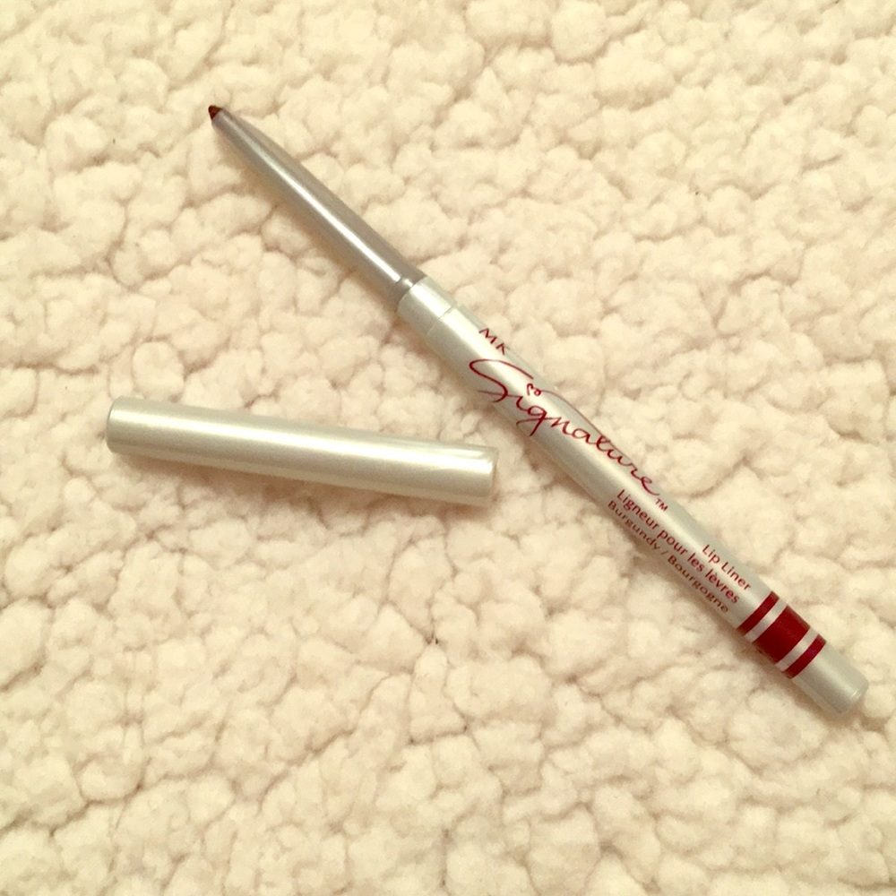 Mary Kay Signature Lip Liner
